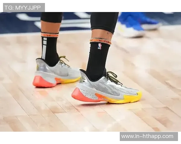 库里圣诞配色CurrySeries7球鞋曝光球鞋博主分享独特设计细节