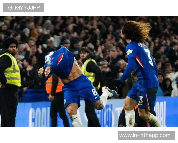 麦克法兰称切尔西阵容具备与顶级球队抗衡的实力罗塞尼尔不会受到压力影响 麦克法兰称切尔西阵容具备与顶级球队抗衡的实力罗塞尼尔不会受到压力影响